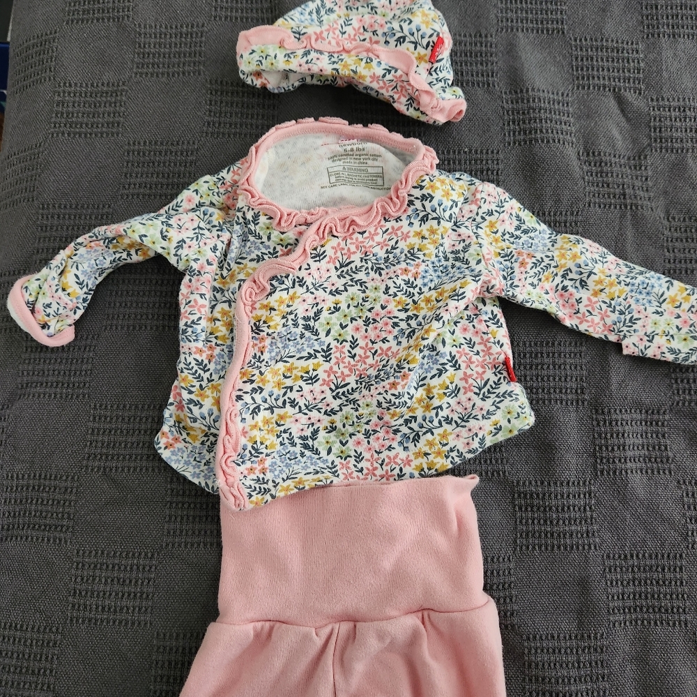 Magnetic Me Newborn Layette